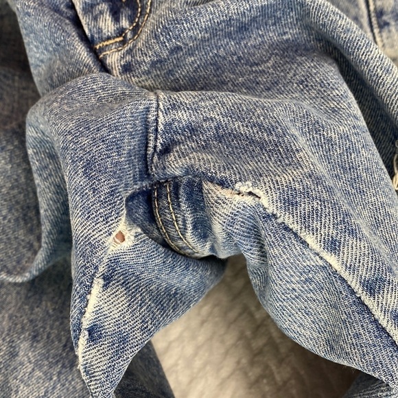 Vintage LEVI'S Women's Light Wash 57902-7206 Jeans USA Made - Picture 15 of 17